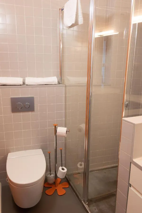 Rentalsevilla A Los Pies De La Giralda Apartmán